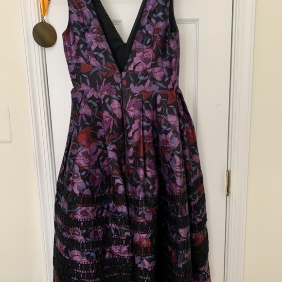 Cynthia Rowley Tea length lily printed dress, worn 2x, in great condition! - Picture 4 of 5